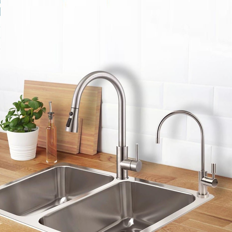 zasebna česma za filter za vodu ispod sudopere