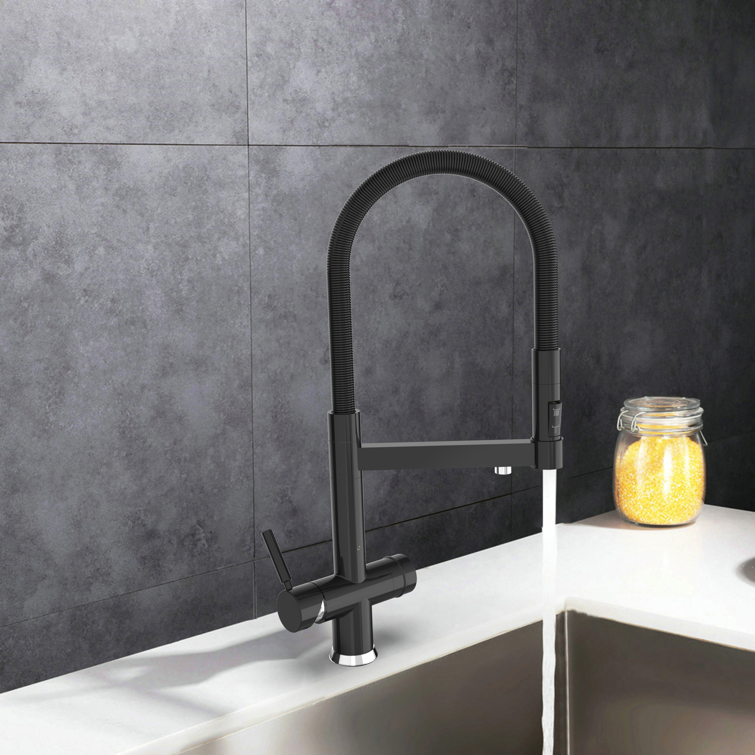 Rubineti i zi mat (dush që tërhiqet) crna mat voden cesma sa odvojivim tusem 1 Rubineti i zi mat (dush që tërhiqet)